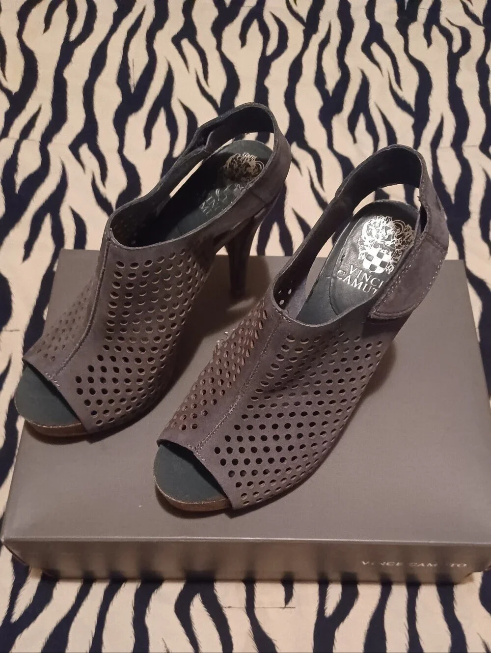 Vince Camuto height peep
